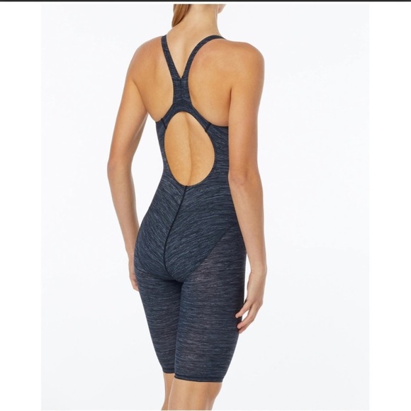 TYR Thresher Baja Open Back Tech Swimsuit Size 28, 26 In Black - Picture 2 of 13